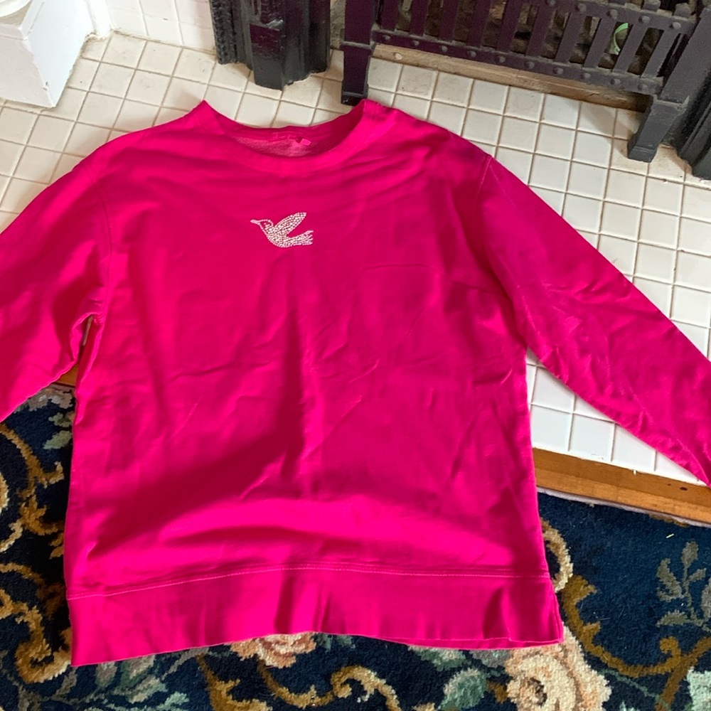 Fresh produce beaded dove sweatshirt .‎ Worn about 2x
